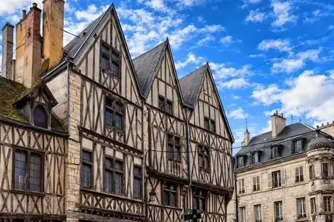 ravalement de façade pierre Dinan-5