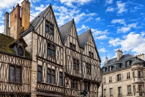 réhabilitation bâtiment à Dinan - image 2